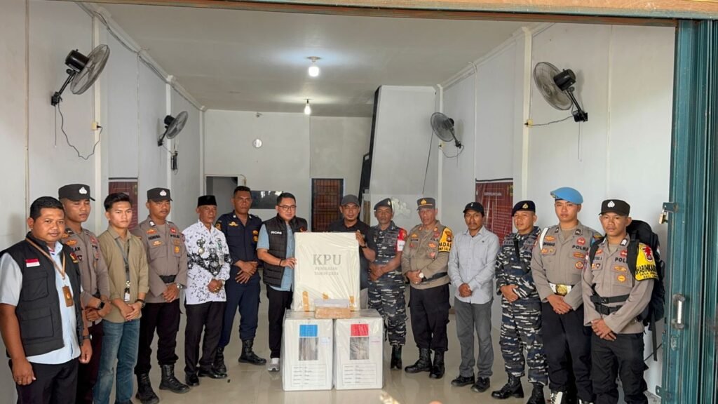 Polres Lingga Kawal Distribusi Logistik Pilkada 2024 ke Seluruh PPS