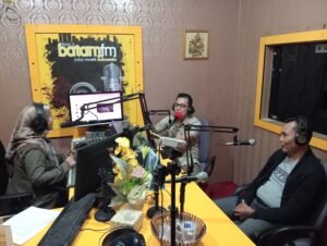 Ulang Tahun Batam FM ke-29 – Kapten Hary Menyapa Pendengar Hallo Batam