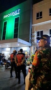 Dua Wanita Diduga Pelaku Money Politic Tertangkap Tangan Diamankan di Bawaslu Batam, 1 Pelaku Dilepas?
