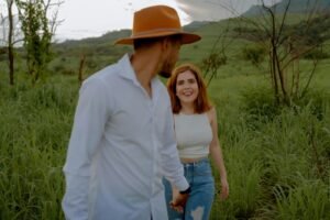 Mengungkap Perempuan yang Suka “Brondong”, Begini Karakternya Menurut Psikolog