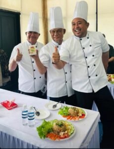 Cerita di Balik Nasi Goreng Omak-omak, Buatan Bapak-bapak