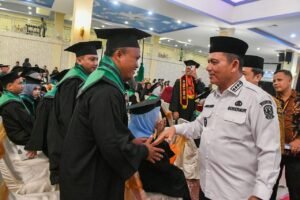Ansar Ajak Wisudawan STAIN Kepri Menjadi SDM Unggul demi Kemajuan Bangsa