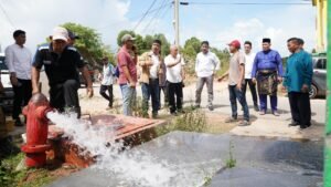 Temui Warga Teluk Mata Ikan, Muhammad Rudi Selesaikan Persoalan Air Warga