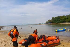 Air Laut Surut Tiba-tiba Pasang, 7 Pemancing di Batam Terseret Gelombang 1 Hilang