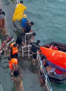 Bakamla RI Selamatkan Nakhoda dan 3 ABK Kapal Berbendera Malaysia yang Tenggelam di Perairan Bintan