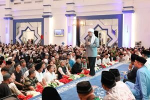Ceramah Aa Gym Meriahkan Peringatan Isra Mikraj di Masjid Agung