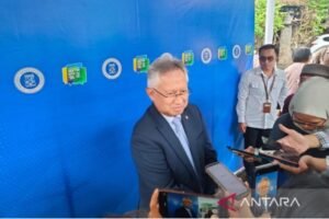 Mendikti Didemo Pegawai Sendiri karena Dinilai Suka Menampar, Menteri Satryo Bilang Begini…