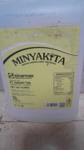 Warga Mulai Aksi Borong Minyak Goreng hingga Ludes Satu Rak
