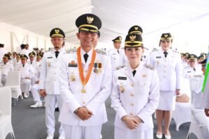 Amsakar-Li Claudia Resmi Menjabat Wali Kota dan Wakil Wali Kota Batam, Dilantik Presiden di Istana