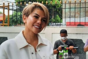 Nikita Mirzani dan Asistennya jadi Tersangka Kasus Dugaan Pemerasan
