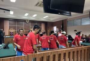 Dihadiri Satu Hakim, PN Batam Tunda Sidang 10 Eks Polisi Polresta Barelang
