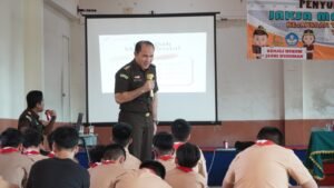 Kejati Kepri Penyuluhan Hukum di SMA Pelita Nusantara, Sosialisasikan Etika Bermedia Sosial