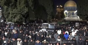 90.000 Jamaah Palestina Salat Jumat Pertama di Bulan Ramadan di Masjid Al-Aqsa