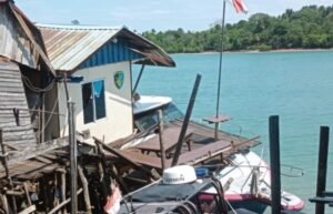 Tanker WM Natuna Tabrak Pos dan Rumah Warga di Punggur, Dilidik Ditpolairud Polda Kepri
