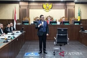 Hasto Didakwa Suap Anggota KPU dan Merintangi Penyidikan Harun Masiku