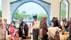 Warga Sambut Idul Fitri: Shalat Berjamaah dan Open House Kepala BP Batam/Walikota Batam Jadi Momen Berharga