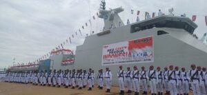 TNI AL Kukuhkan Komandan dan Resmikan KRI Bung Hatta-370