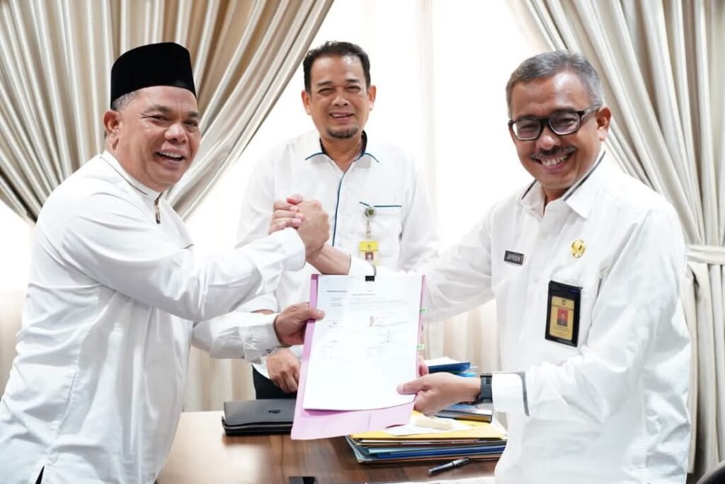 Bantuan Transport JCH Batam Diserahkan, Bantuan Hibah Rp 1 Miliar