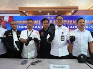 Sabu Diselipkan di Sandal, Tukang Cat Diciduk Bea Cukai Batam di Bandara Hang Nadim