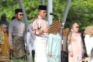 Upacara Hardiknas 2025, Amsakar: Tingkatkan Pendidikan Bermutu untuk Anak Bangsa