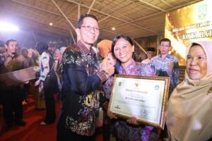 Malam Anugerah Pendidikan Kota Batam Kepada Insan Pendidikan