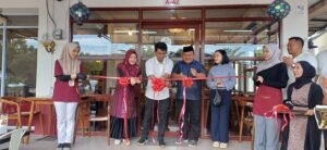 Sate Merah Van Demang Resmi Dibuka di Batam