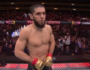 Islam Makhachev Mengosongkan Gelar Juara Demi Sabuk Emas Kelas Welter UFC