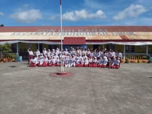 59 Murid SD 001 Ranai Lulus, Gelar Perpisahan Sederhana Penuh Haru