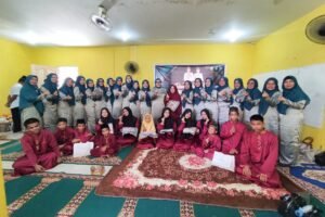 Kunjungi Panti Asuhan Aini Tanjungriau, Erlita Beri Motivasi Anak-Anak Yatim Piatu