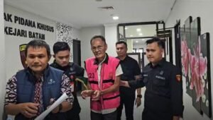 Diduga Jual Fasum, Manager Perumahan Merlion Square Ditahan Kejari Batam