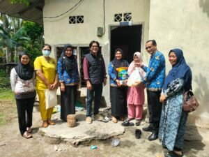 Berkunjung ke Rumah Septi, Janda Empat Anak yang Mendadak Viral di Bintan