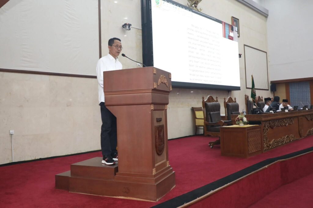 Pemko Batam Usulkan Ranperda Administrasi Kependudukan