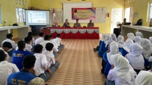 Wujudkan Generasi Bebas Narkoba, Satbinmas Polres Bintan Gelar Sosialisasi di SMAN 1 Teluk Bintan