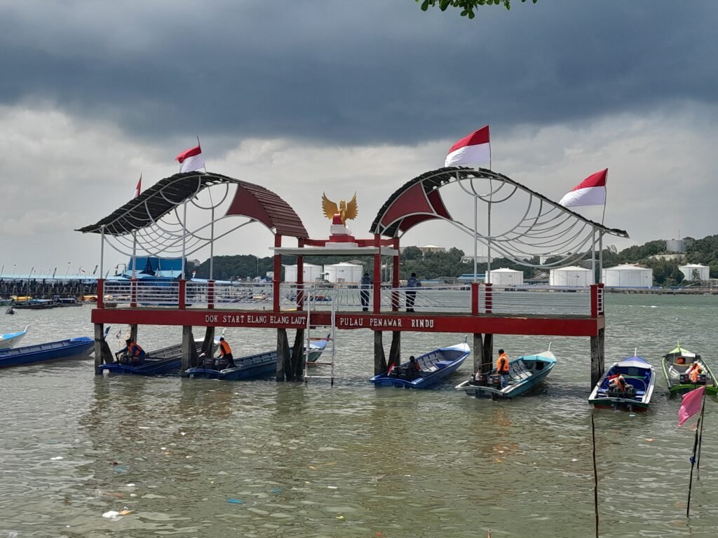 Lomba Pacu Boat yang Mendebarkan di Belakangpadang, Jatuh ke Laut, Tekong Geber Boat Lagi