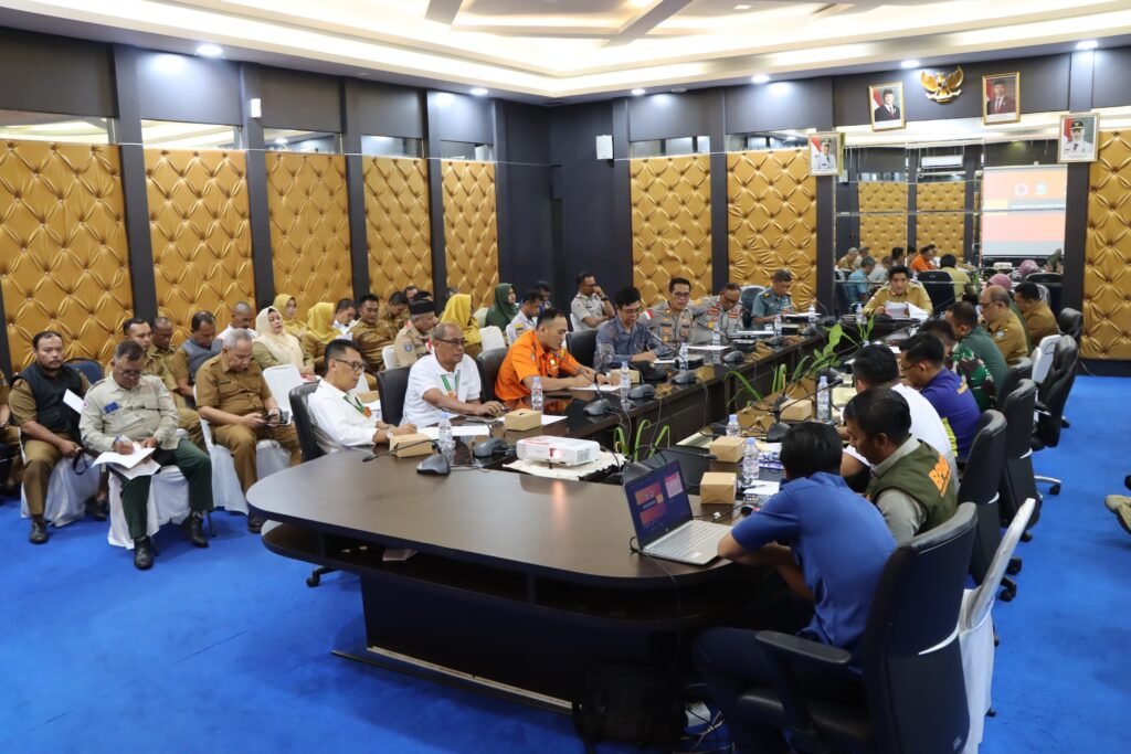 Bupati Roby Pimpin Rakor dan FGD Kesiapsiagaan Bencana Kabupaten Bintan Tahun 2025