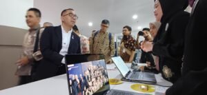 Pagelaran Teknovasi & CDIO ARM 2025 di Polibatam: Mendiktisaintek Prof. Brian Yuliarto Dorong Kolaborasi Global Vokasi dan Industri