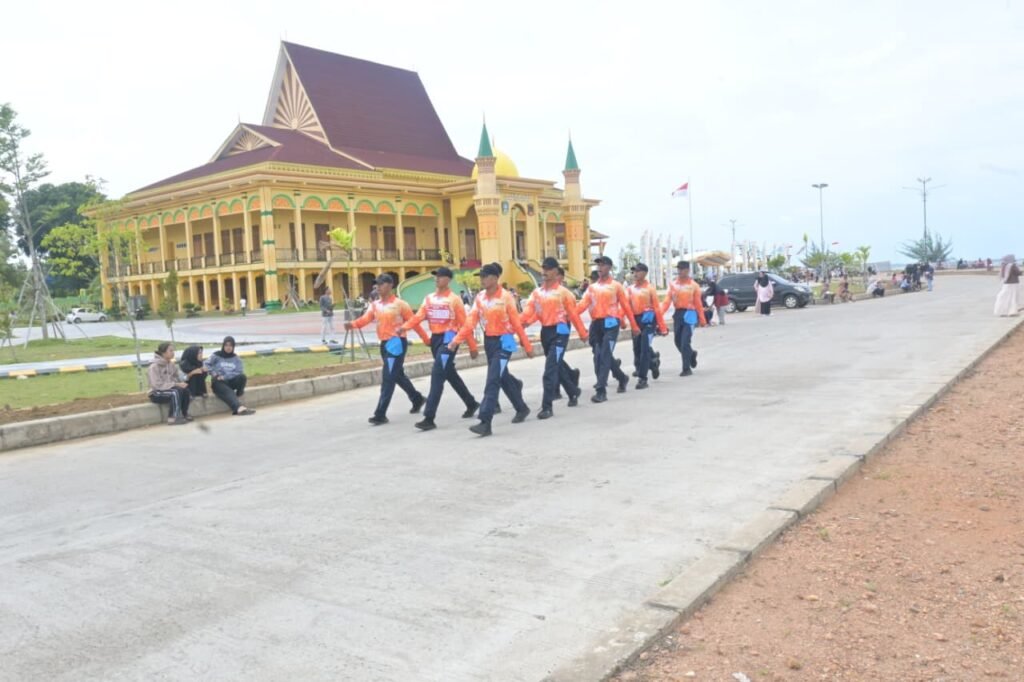 Personel Lanud RHF Turut Serta Meriahkan Lomba Gerak Jalan Proklamasi 17 Kilometer