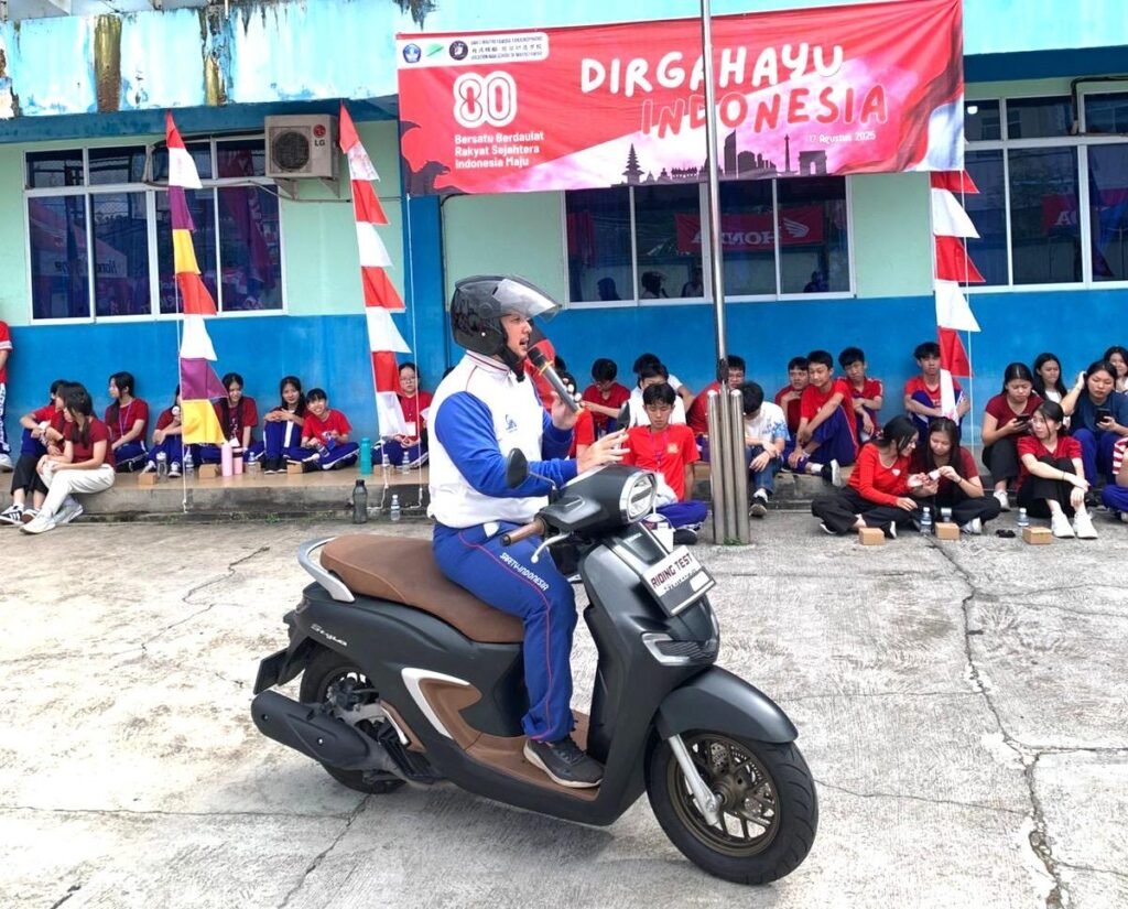 Capella Honda Kepri Bekali Pelajar Tanjungpinang Teknik Dasar Safety Riding