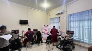Polwan Polres Bintan Laksanakan Donor Darah dan Bakti Sosial Sambut HUT Polwan