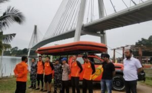 Sempat Dilihat Warga, Pemuda dari Sei Beduk Terjun Bebas di Jembatan Barelang Dicari Tim SAR