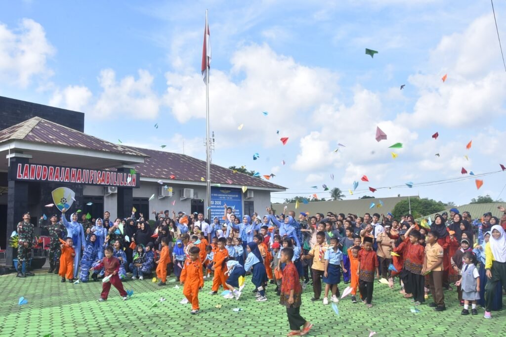 200 Anak-anak Lanud RHF Meriahkan Launching Dirgantara Fair 2025