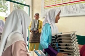 Usai Santap Menu MBG, Belasan Murid SMPN 2 Karimun Masuk Puskesmas, Petugas Ambil Sampel Makanan