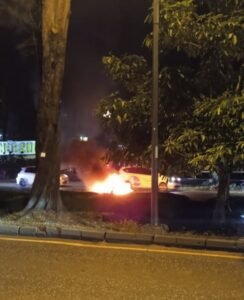Kecelakaan Lalulintas di Tiban, Motor Yamaha Nmax Ludes Terbakar