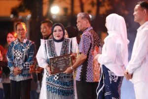 Ketua Dekranasda Batam Erlita Amsakar Dorong Batik Batam Mendunia Lewat BBFW 20205