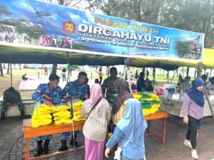 TNI AU, AD, dan AL Kompak Gelar Pasar Murah di Natuna