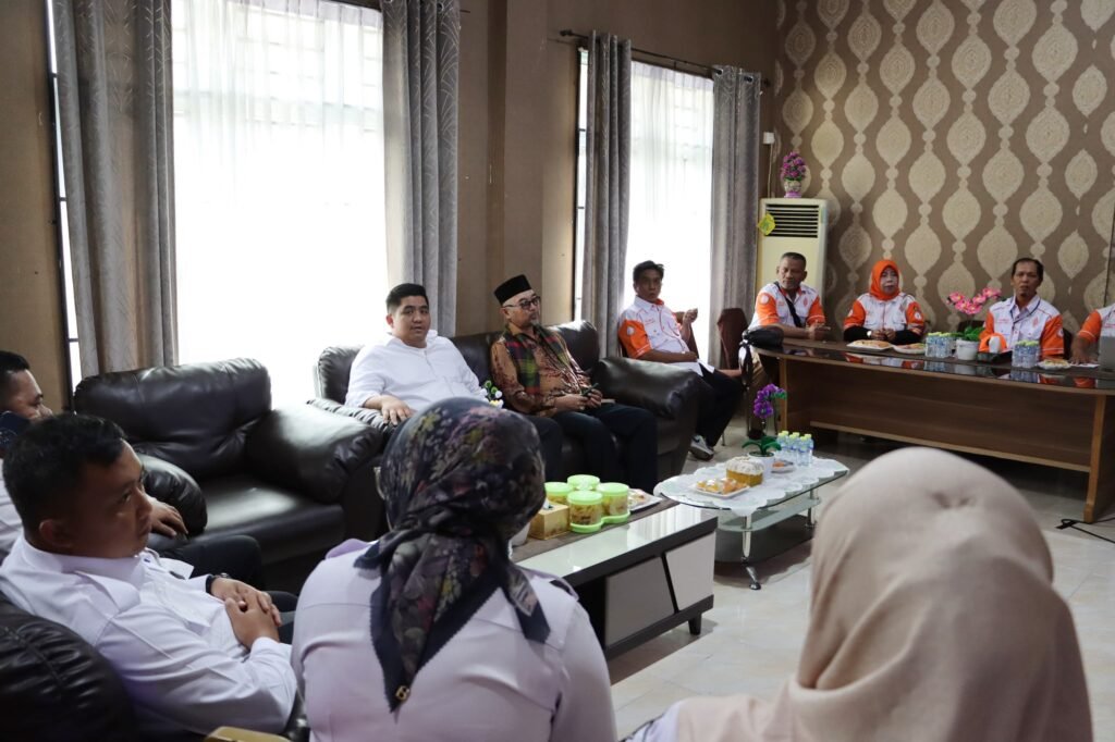Banyak Berkontribusi, ORARI Lokal Bintan dapat Apresiasi Bupati Roby