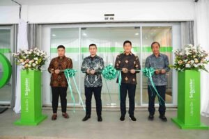 Schneider Electric Hadirkan Service Hub Batam, Perluas Jangkauan Layanan Pelanggan di IndonesiaBarat