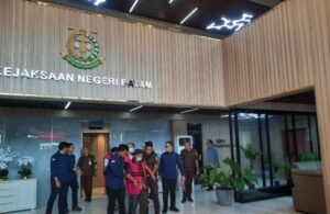 Kejari Tahan 3 dari 4 Tersangka Dugaan Korupsi Penyimpangan Asuransi di PT Persero Batam