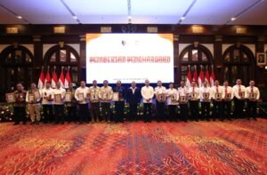 OJK Raih Penghargaan Kinerja Penegakan Hukum Sangat Baik Dari Bareskrim Polri