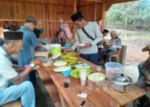 Warga Bangun Pondok Singgah di Pemakaman Orang Bangka Pertama Datang ke Daik